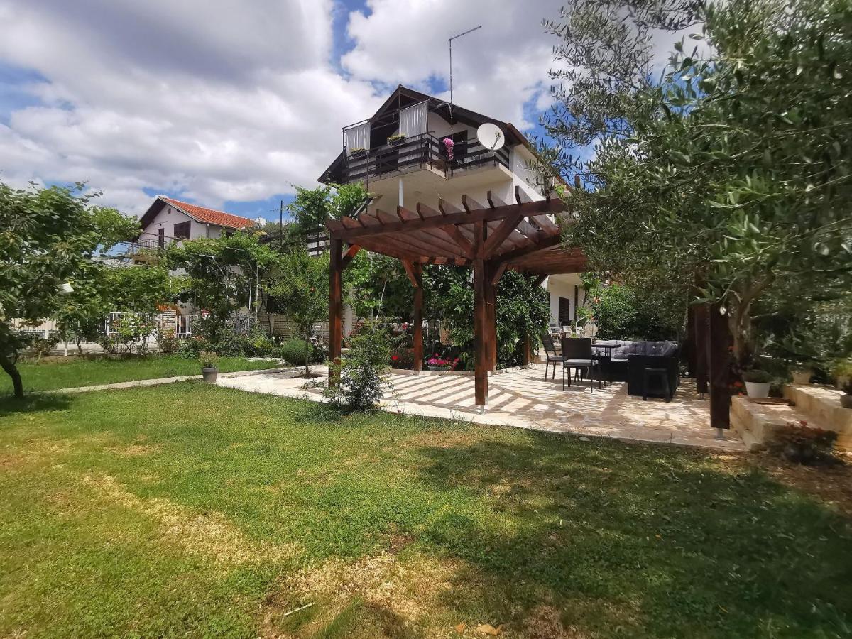 Apartments Milenko Vodice Buitenkant foto